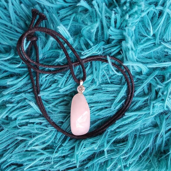 Pink Rose Quartz Crystal Pendant Black Necklace - Picture 1 of 8